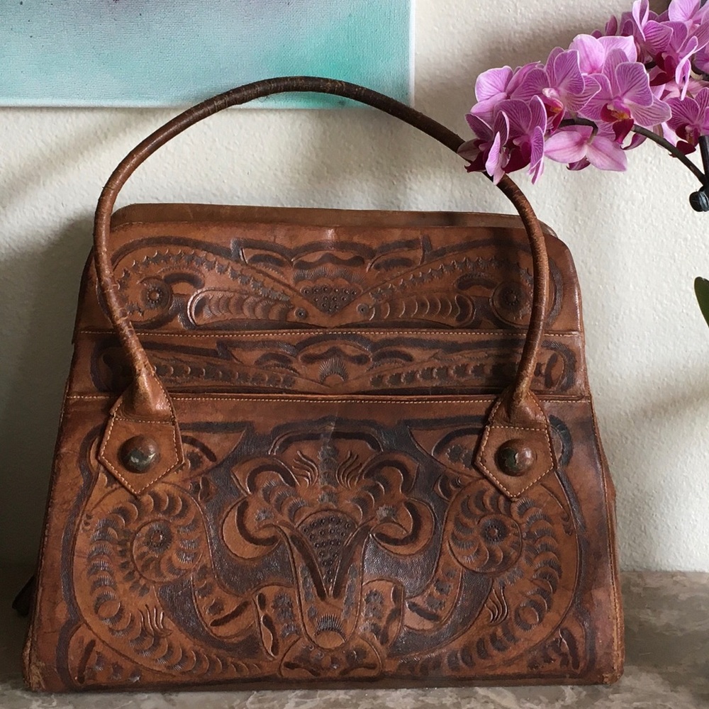 Vintage Naitan Tooled Leather Purse